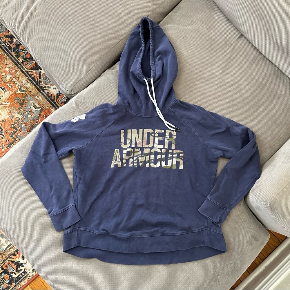 Under Armour Hoodie Camo Logo Pullover Cold Gear Women’s Large Loose Fit Navy